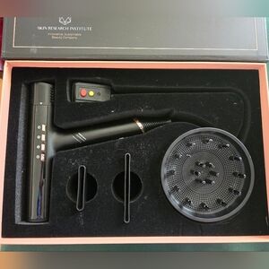 SRI DRY Q ionic and infrared blow dryer